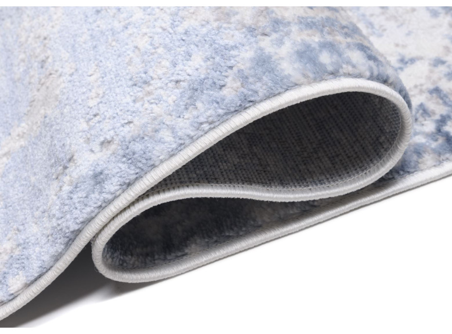 Kusový koberec SKY Clouds - krémový/modrý