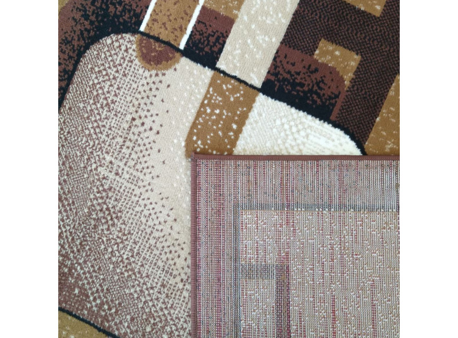 Kusový koberec ALPHA Slide - hnědý