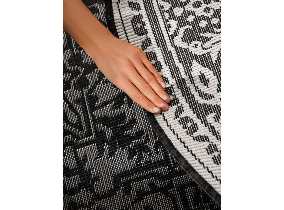Kusový koberec Duet Kona Black/White kruh - na ven i na doma