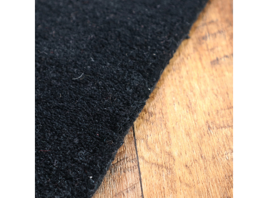 Ručně všívaný kusový koberec Asra wool černá