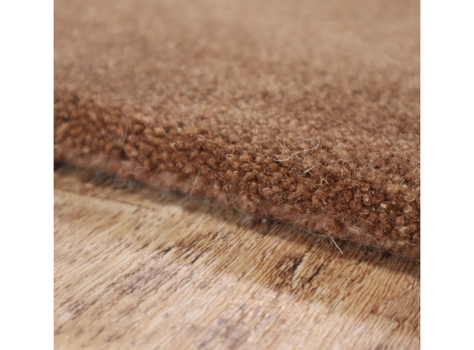 Ručně všívaný kusový koberec Asra wool hnědá
