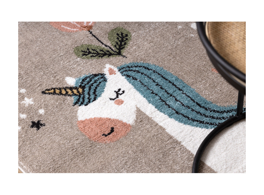 Dětský kusový koberec Fun Unicorn with rainbow beige, 200x290 cm