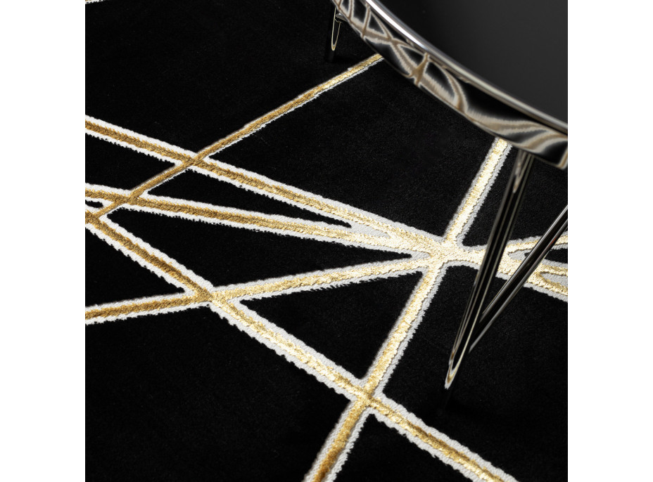 Kusový koberec Allure 1964 black/gold