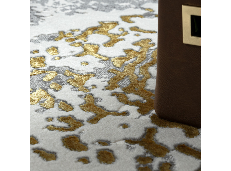 Kusový koberec Allure 1961 gold/white